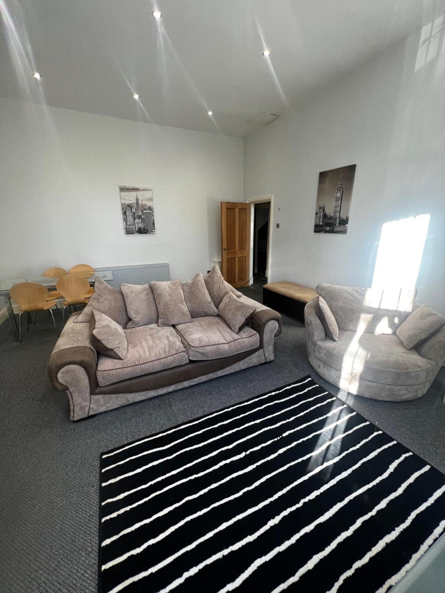 リヴァプールNo 3 - Large 1 Bed Near Sefton Park And Lark Laneアパートメント エクステリア 写真